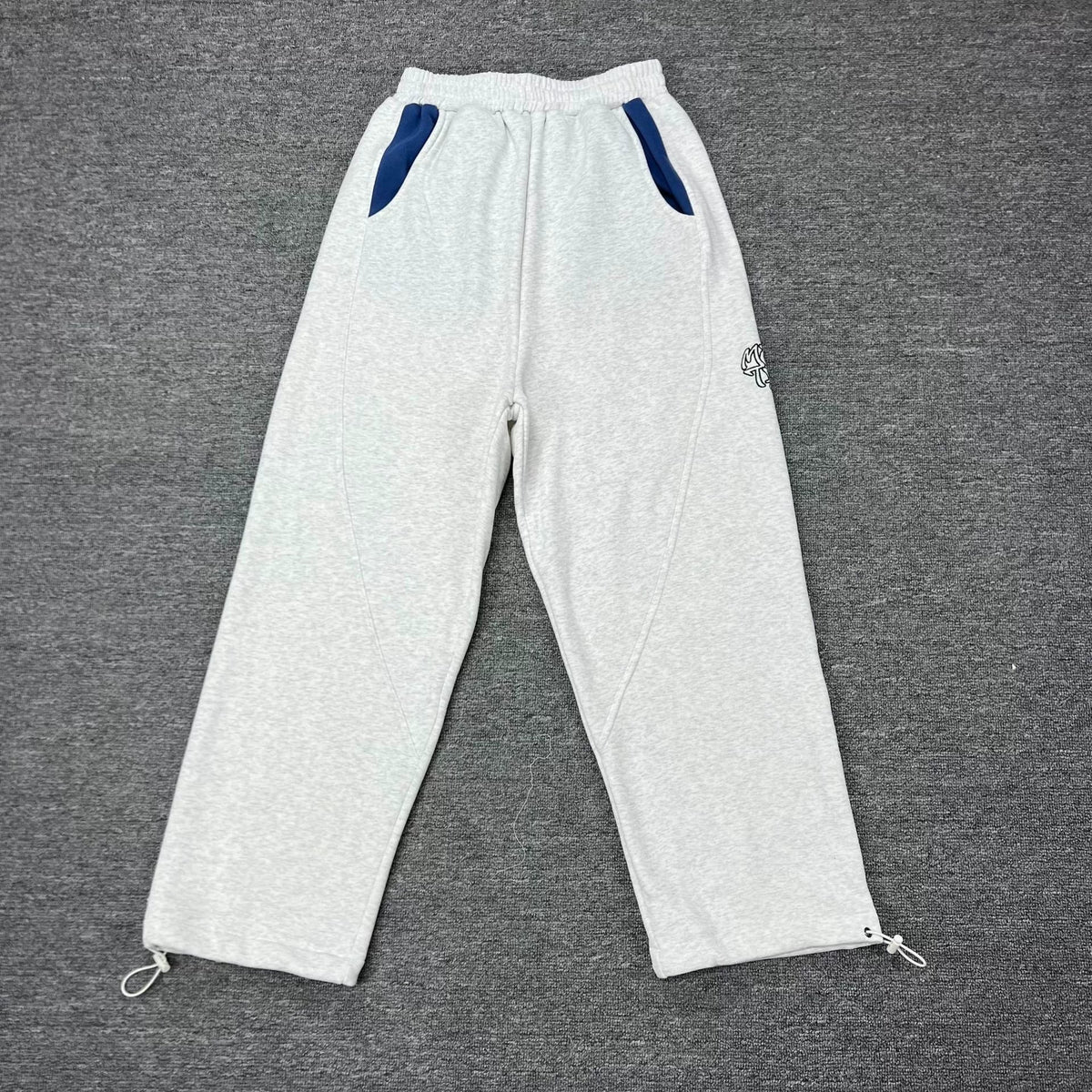 Mertra Contrast Pocket Straight-Leg Sweatpants - Light Grey/Blue